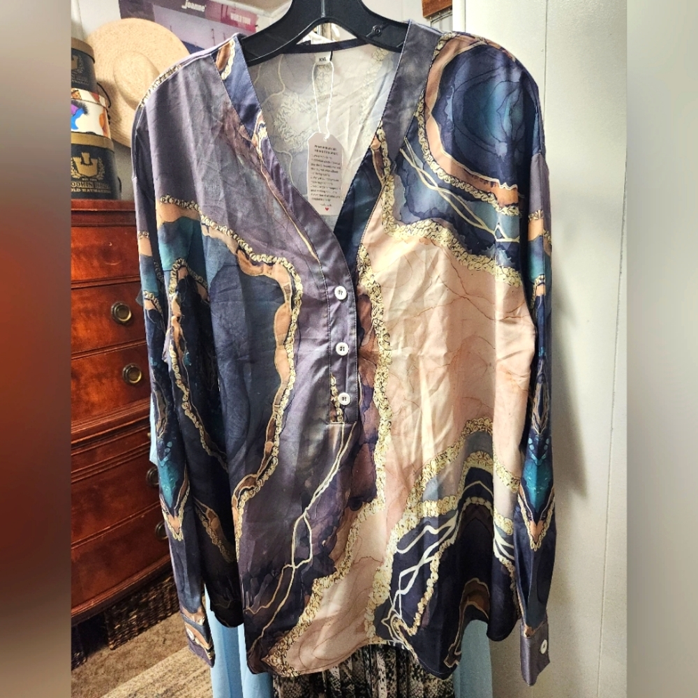 Marble faux silk top, size XXL